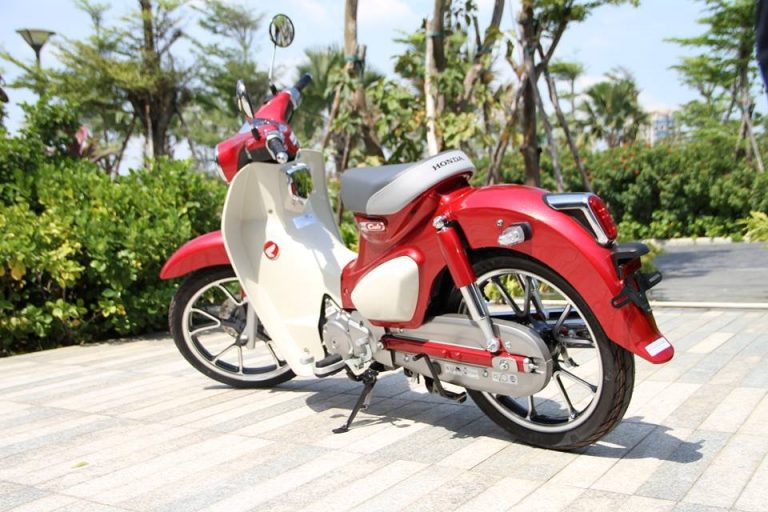 Honda Super Cub C125 ABS 2020 xe số huyền thoại giá bán tương đương SH 150   websosanhvn